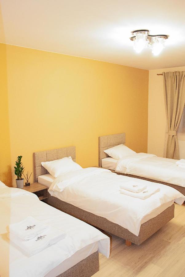 Redwood Hostel Люблин Экстерьер фото